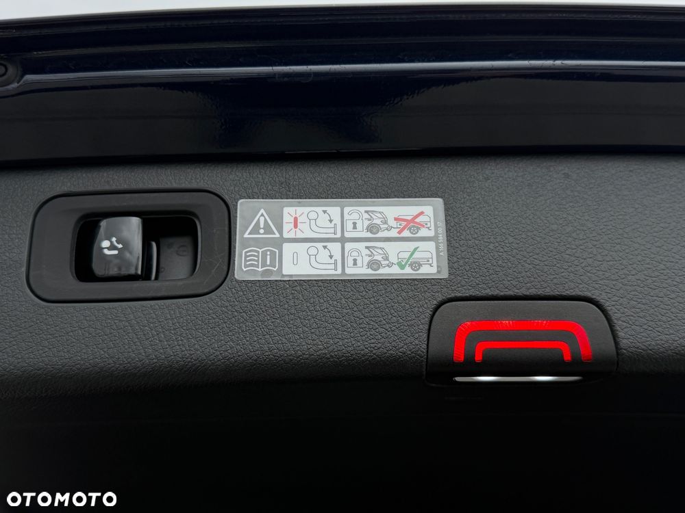 Mercedes-Benz Klasa C 300 d mHEV AMG - 19