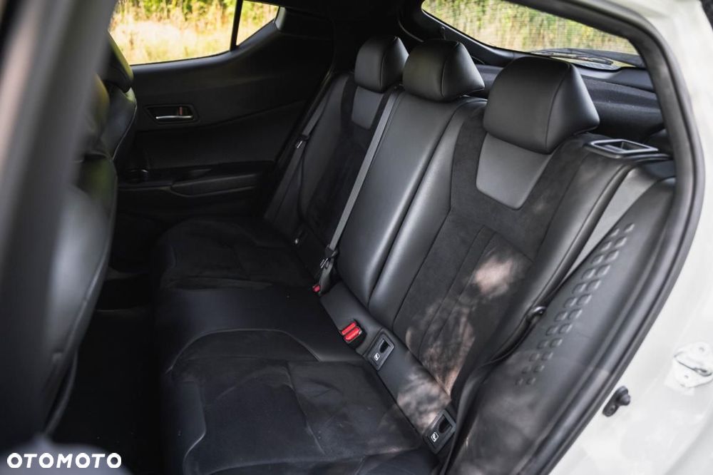 Toyota C-HR - 28