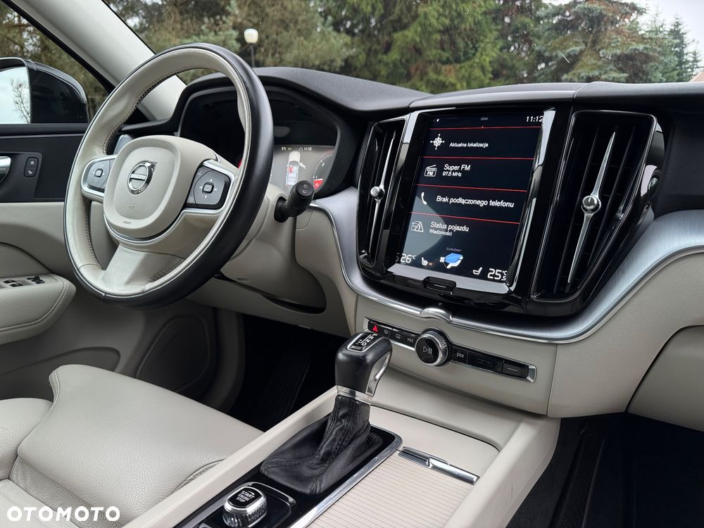 Volvo XC 60 D4 Geartronic Momentum Pro - 8