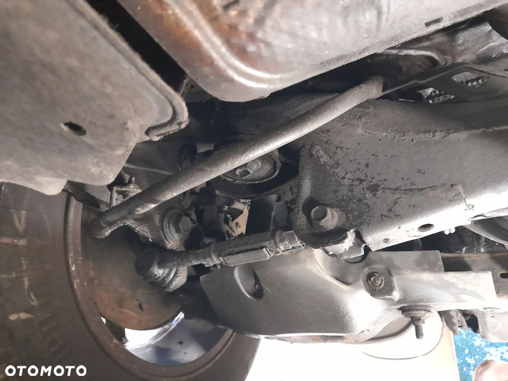 Toyota Avensis Combi 1.8 Comfort - 17