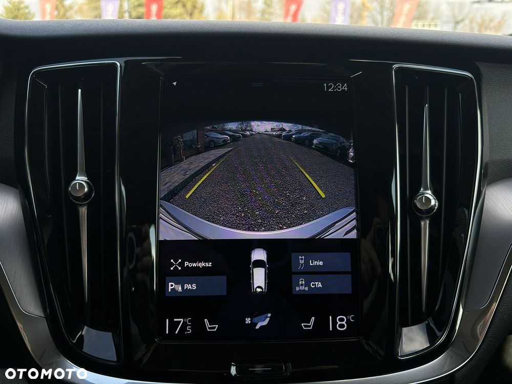 Volvo V60 D3 Momentum - 33