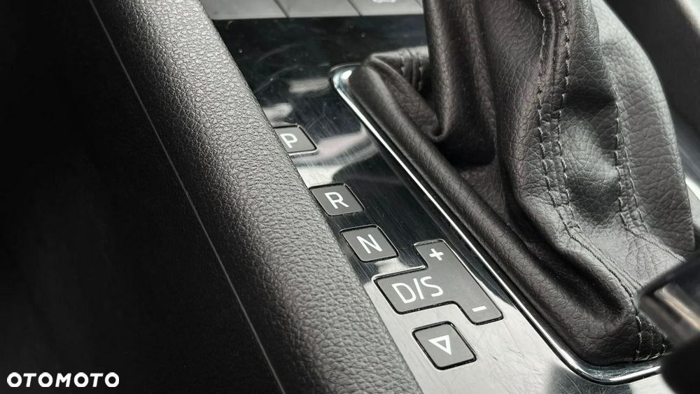 Skoda Octavia Scout 2.0 TDI 4x4 DSG - 38