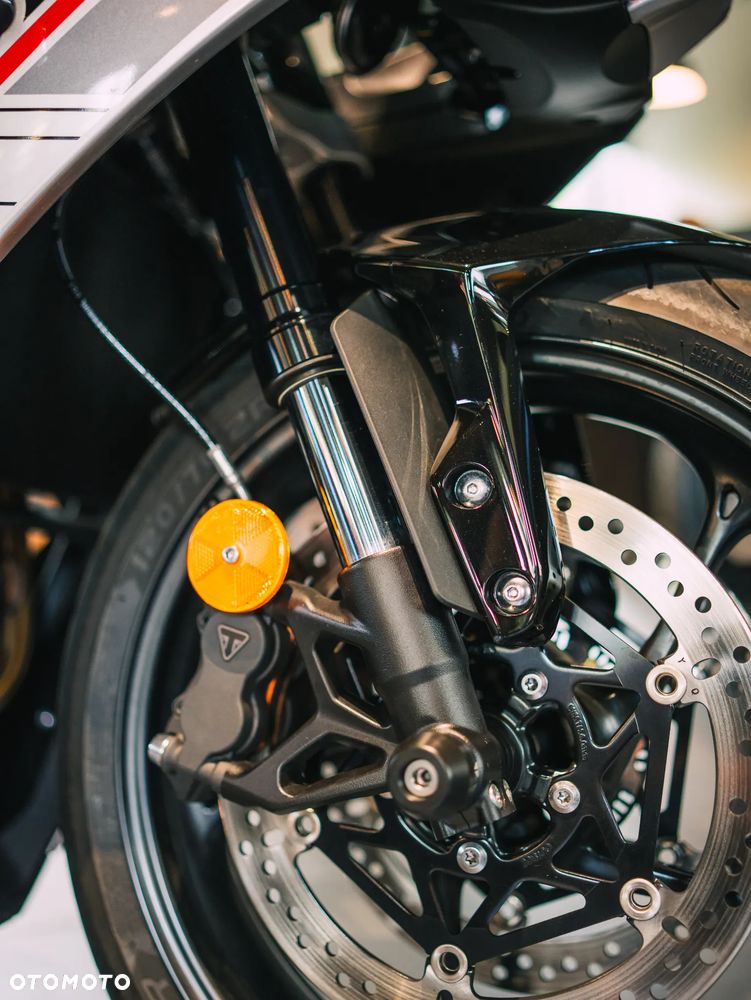 Triumph Daytona - 21