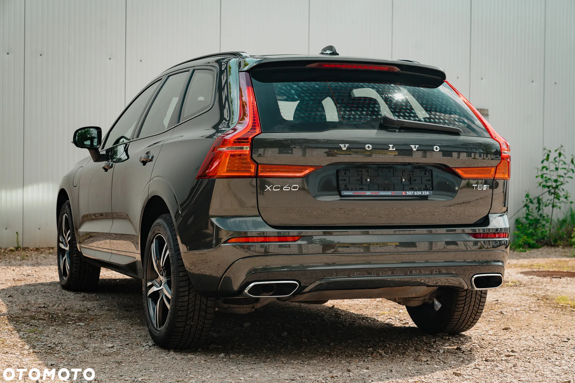 Volvo XC 60 T8 Plug-In Hybrid AWD R-Design - 6