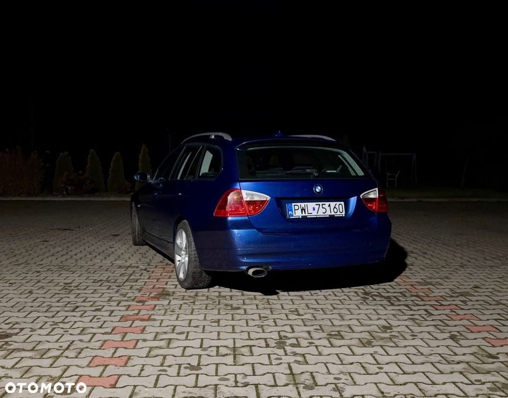 BMW Seria 3 320d - 4