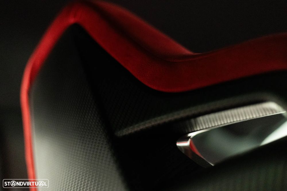 Honda Civic 2.0 VTEC Turbo Type R - 41