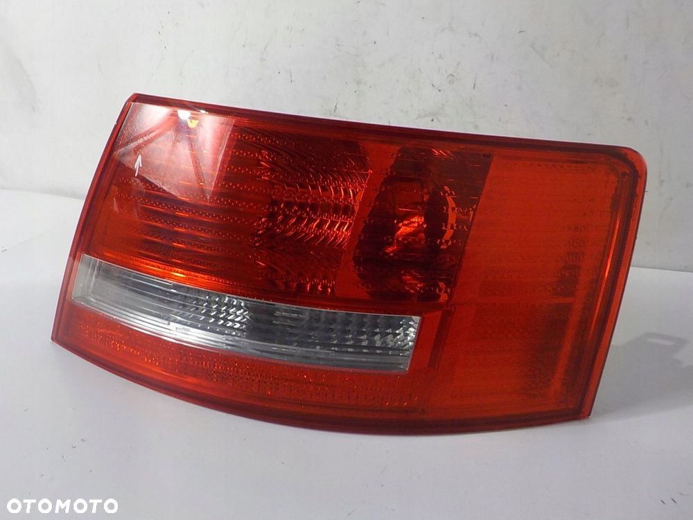AUDI A6 C6 SEDAN LAMPA PRAWA TYŁ TYLNA - 2