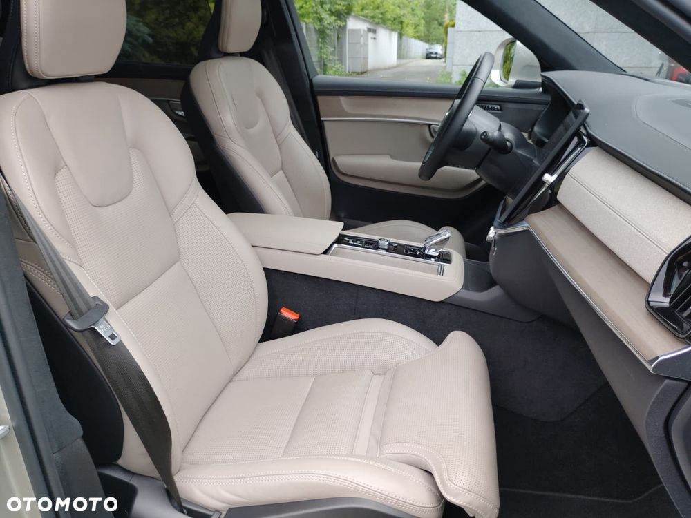 Volvo XC 90 - 17