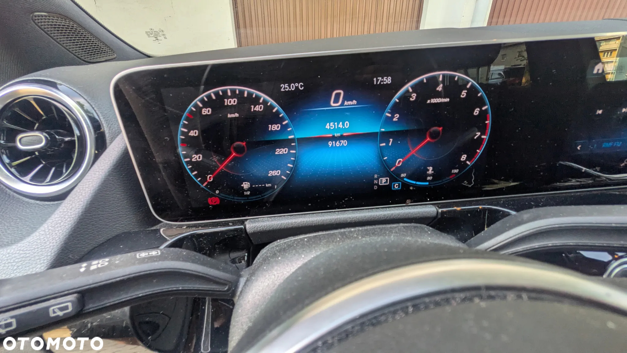 Mercedes-Benz GLA 200 - 7
