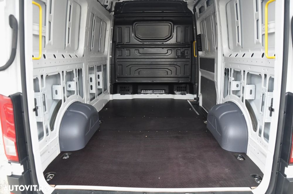 Volkswagen Crafter 2.0 CD MWB - 8