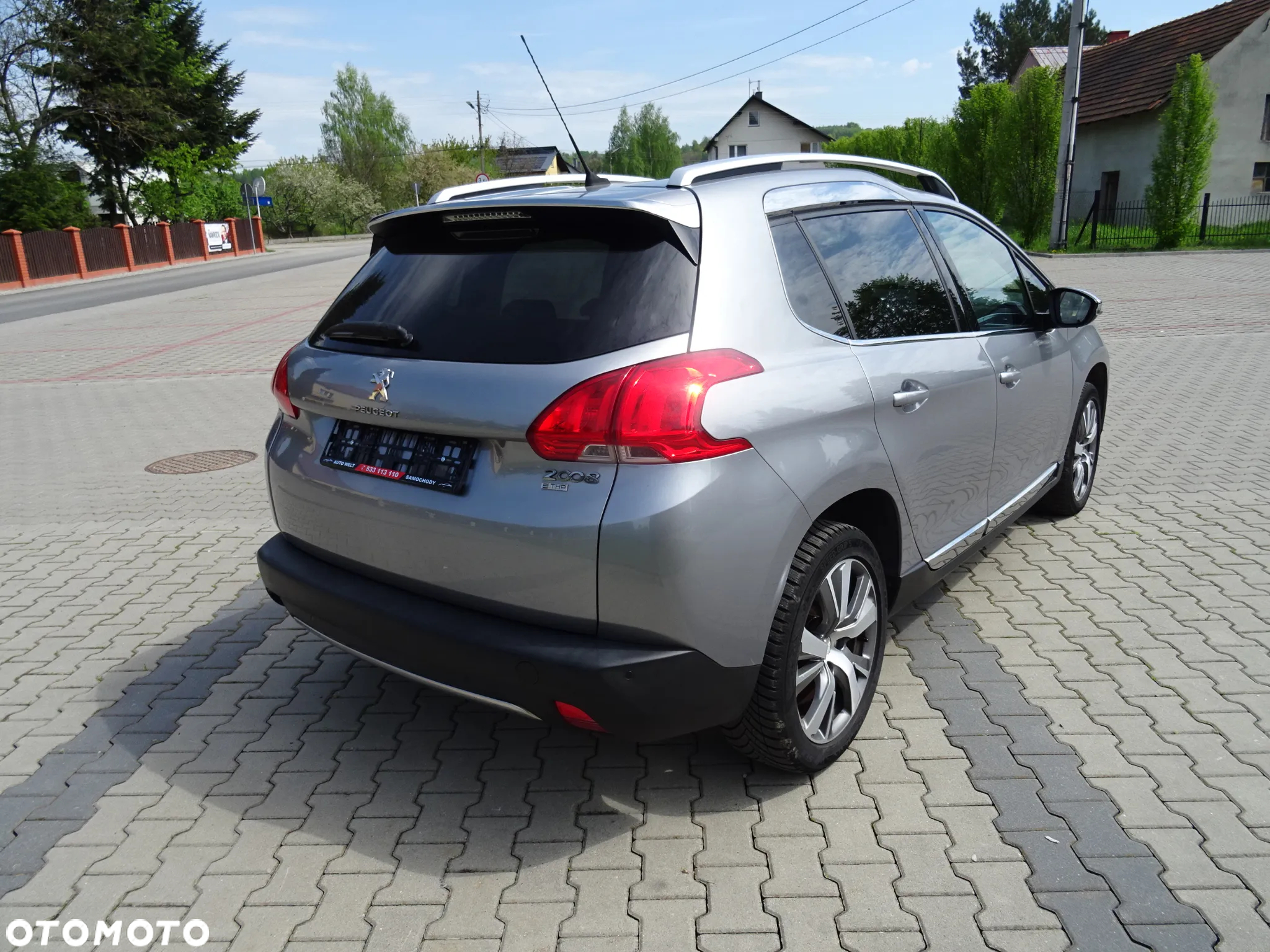 Peugeot 2008 1.2 Pure Tech GPF Allure S&S - 6