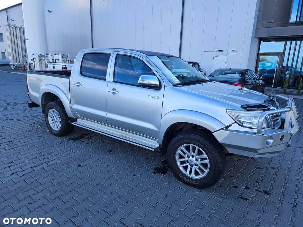 Toyota Hilux - 10