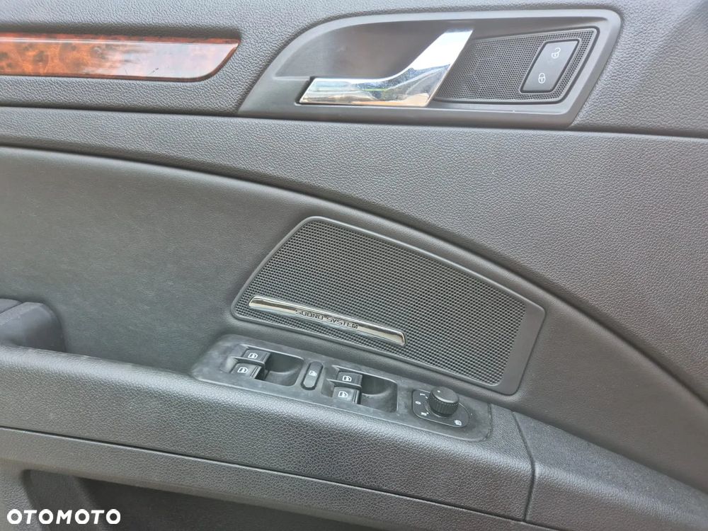 Skoda Superb 2.0 TDI Elegance DSG - 18