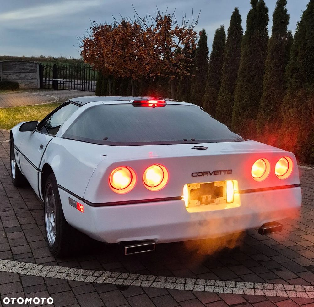 Chevrolet Corvette - 30