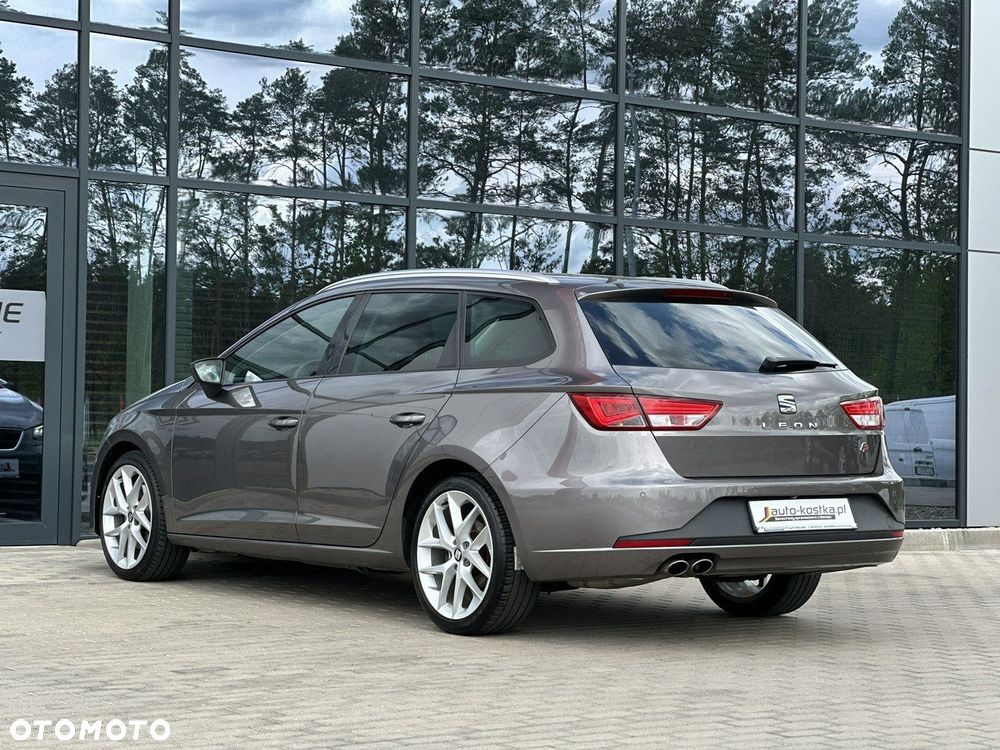 Seat Leon Sportstourer 2.0 TDI DPF DSG FR - 8