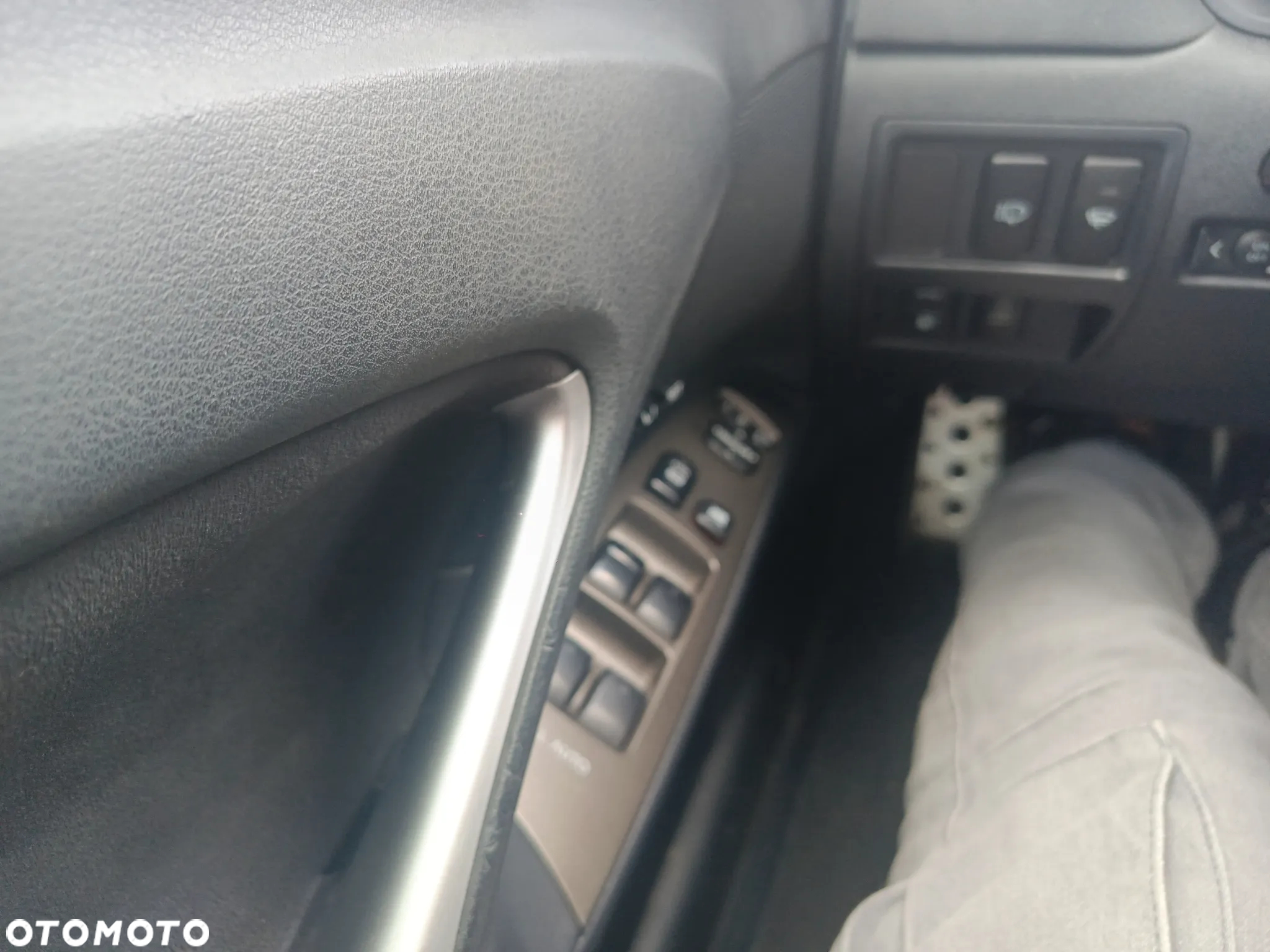 Lexus IS 220d - 19