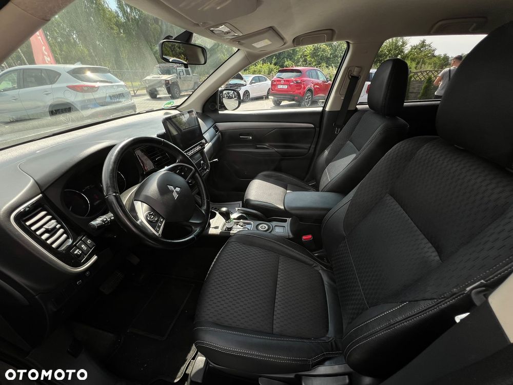 Mitsubishi Outlander 2.0 4WD CVT Edition+ - 25