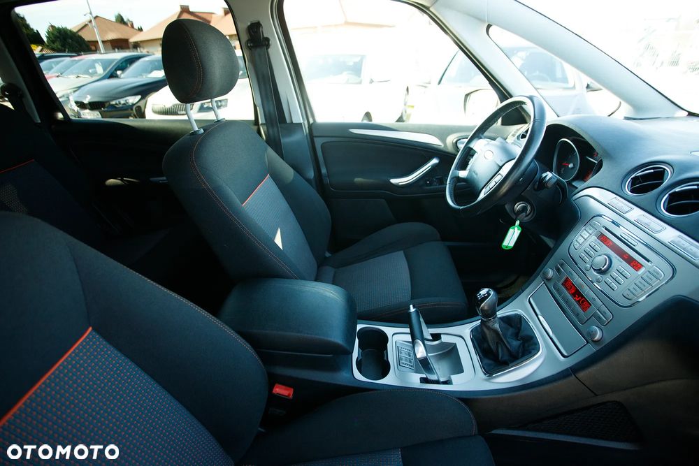 Ford S-Max 2.0 FF Titanium - 33