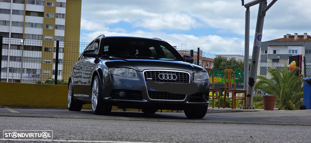 Audi A4 Avant 2.0 TDi S-line - 1