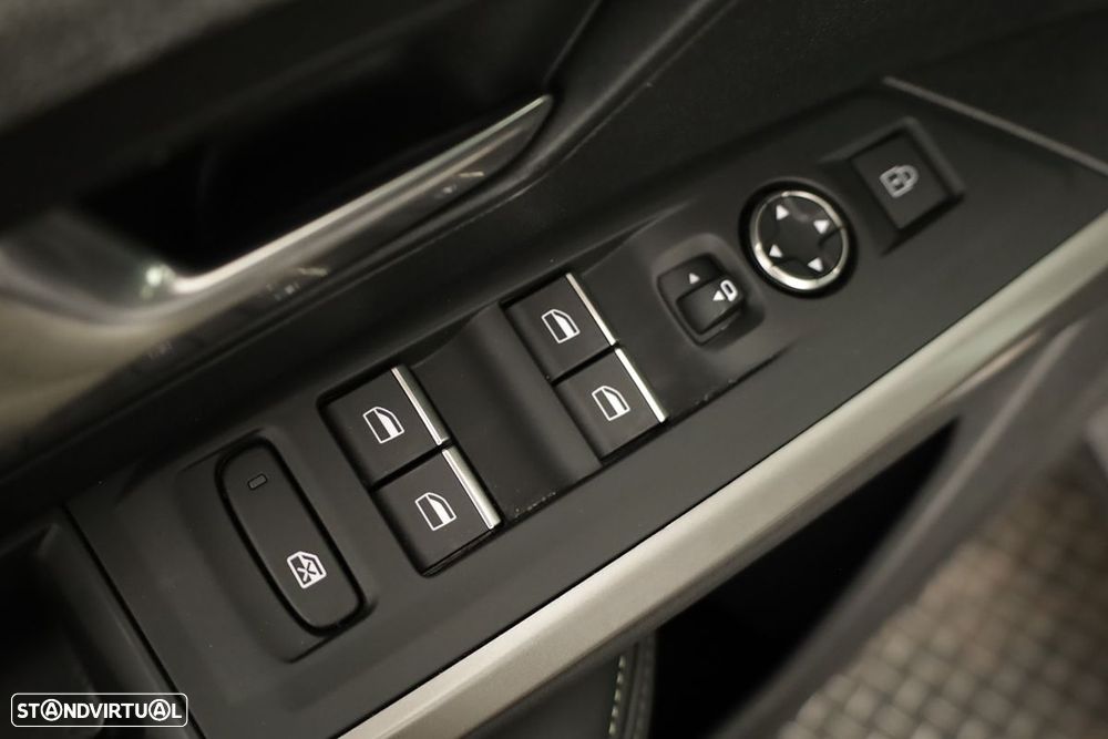 Peugeot 3008 1.2 Hybrid GT e-DCS6 - 18