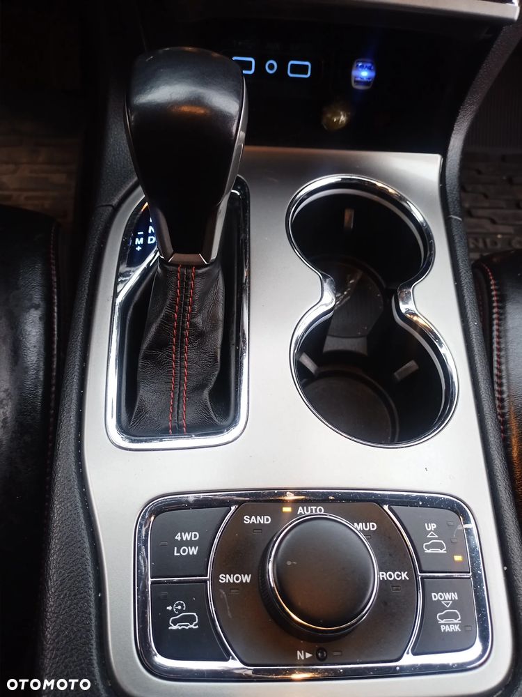 Jeep Grand Cherokee 5.7 V8 HEMI Summit - 21