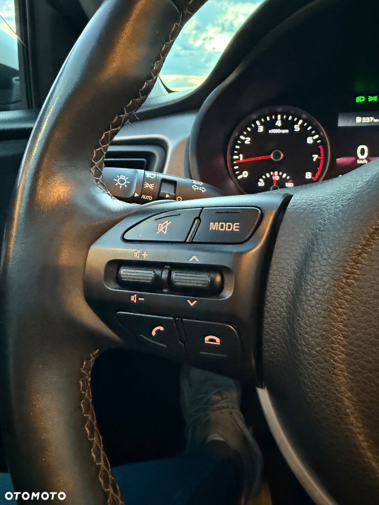 Kia Rio 1.2 L Business Line - 22