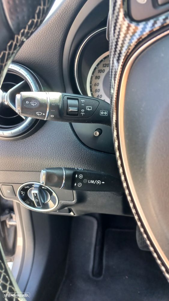Mercedes-Benz CLA 200 d 7G-DCT Urban - 14