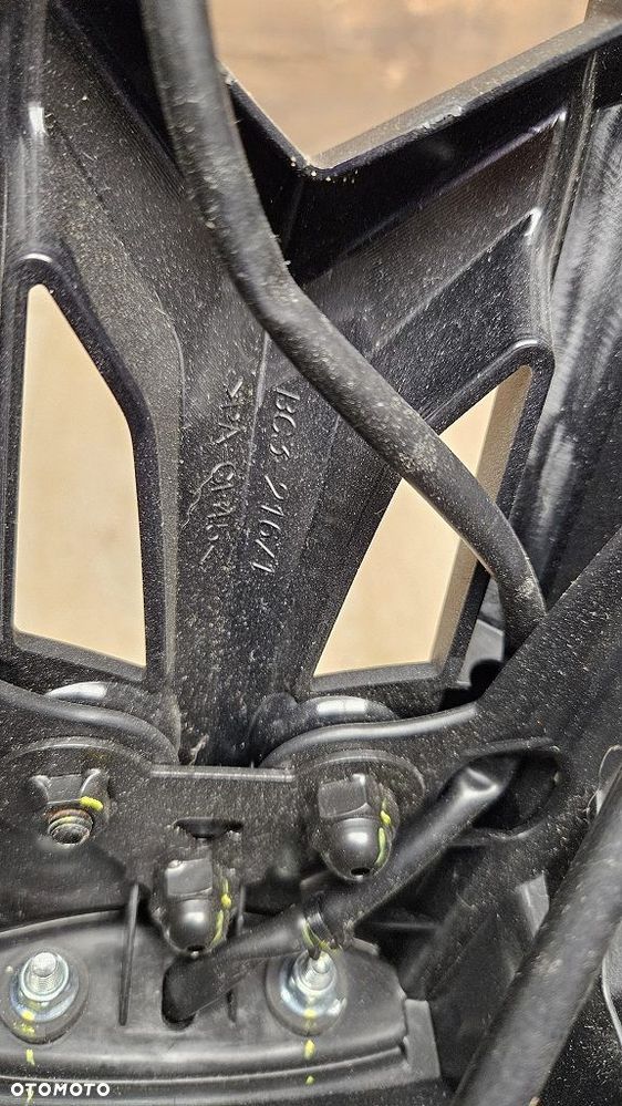 Uchwyt tablicy podświetlanie Yamaha T-Max 530  BC3-21629 - 10