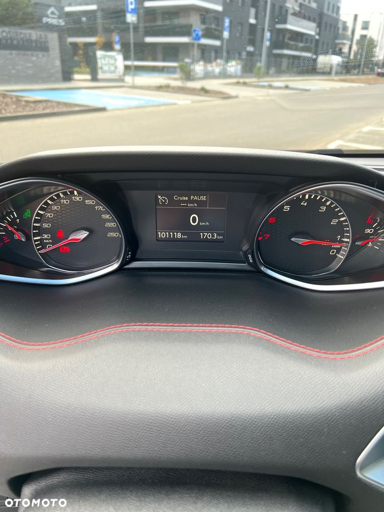 Peugeot 308 1.6 e-THP GT S&S - 8