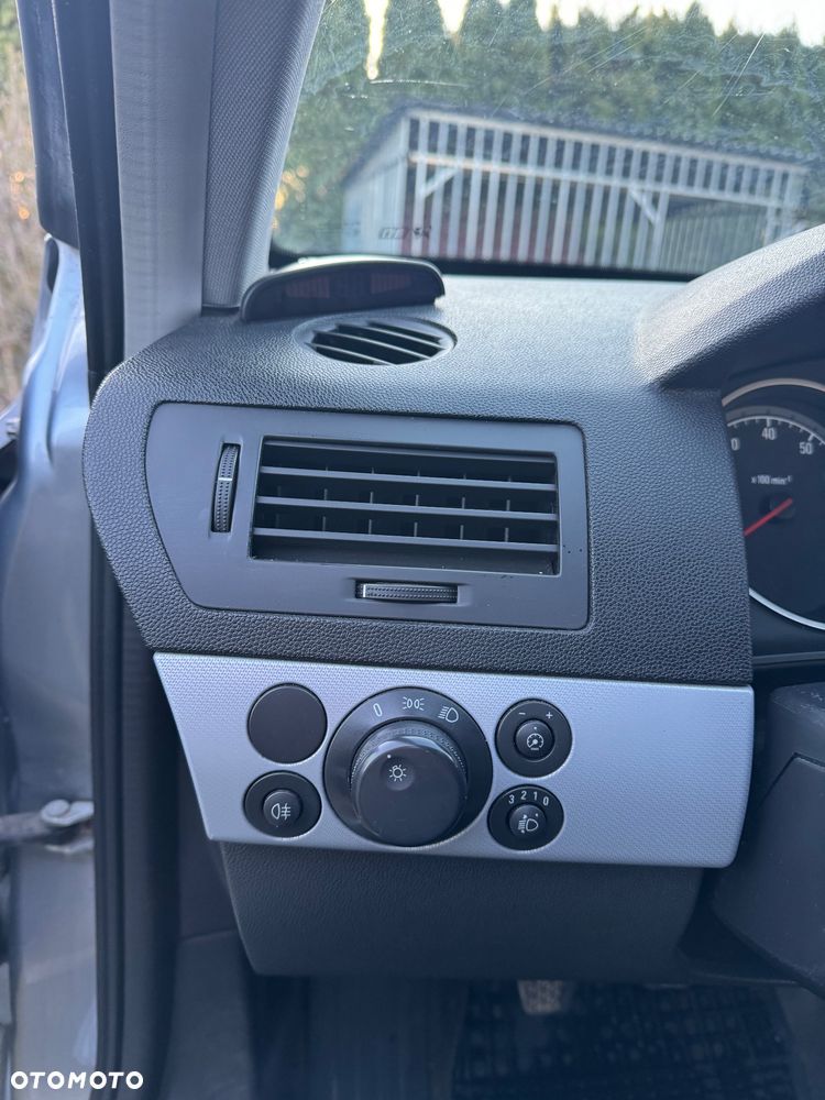 Opel Astra 1.4 Essentia - 15