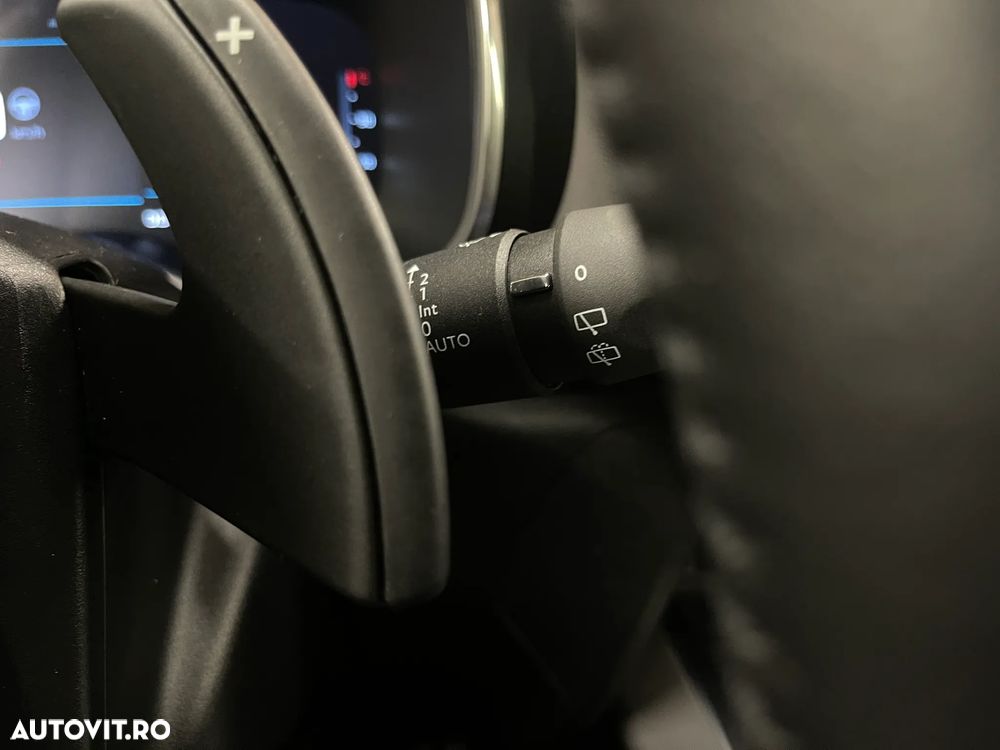 Citroën C5 Aircross 1.6 PureTech S&S EAT8 Shine - 28