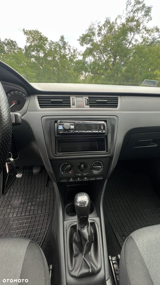 Skoda RAPID 1.2 Active - 13