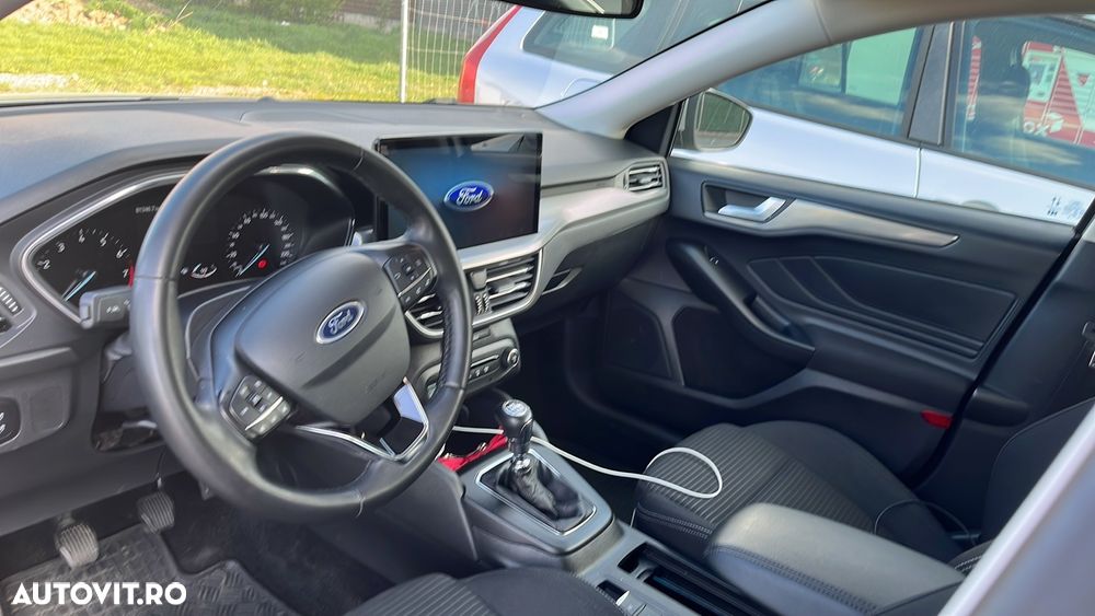 Ford Focus 1.0 EcoBoost MHEV Titanium - 4