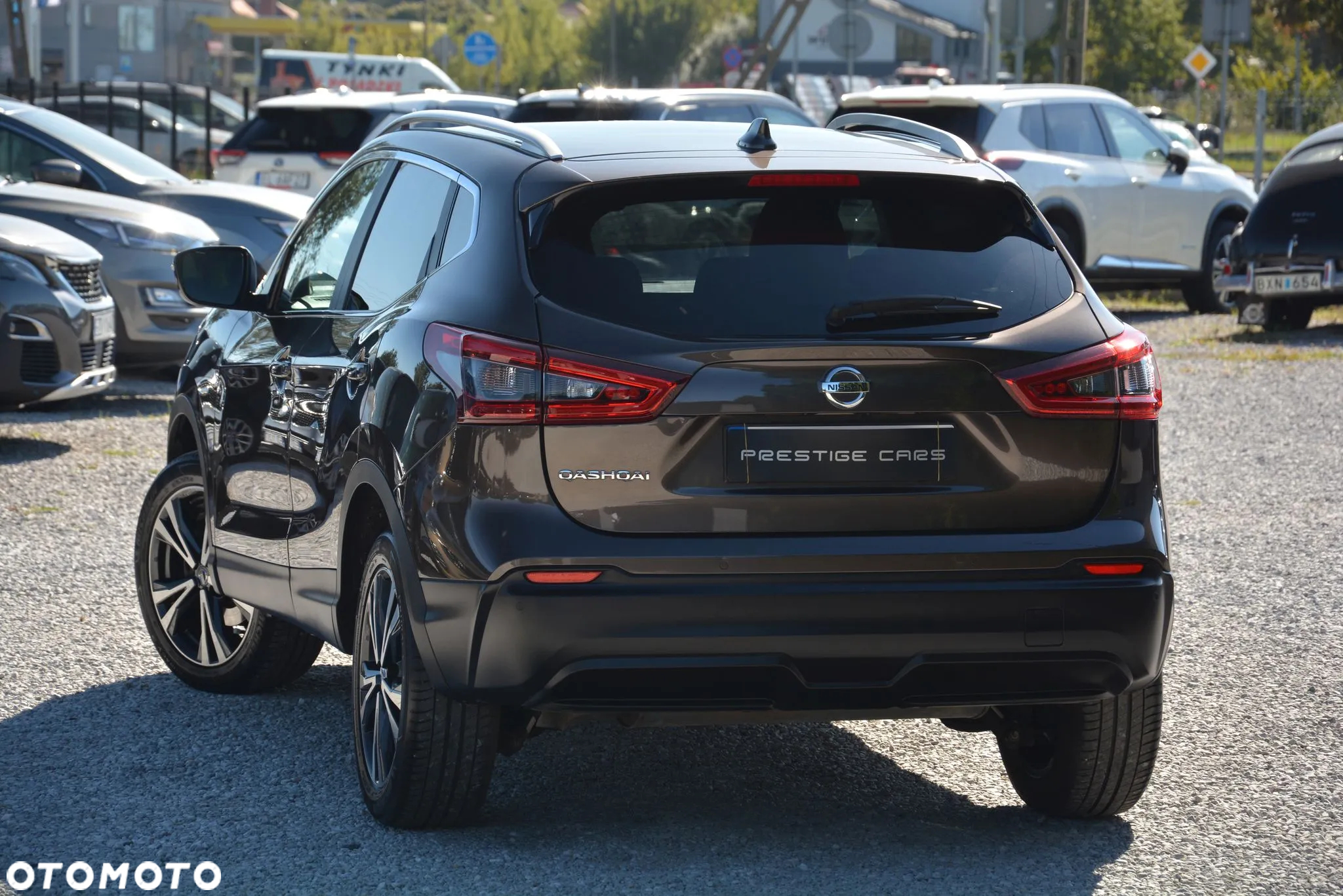 Nissan Qashqai 1.3 DIG-T N-CONNECTA - 8
