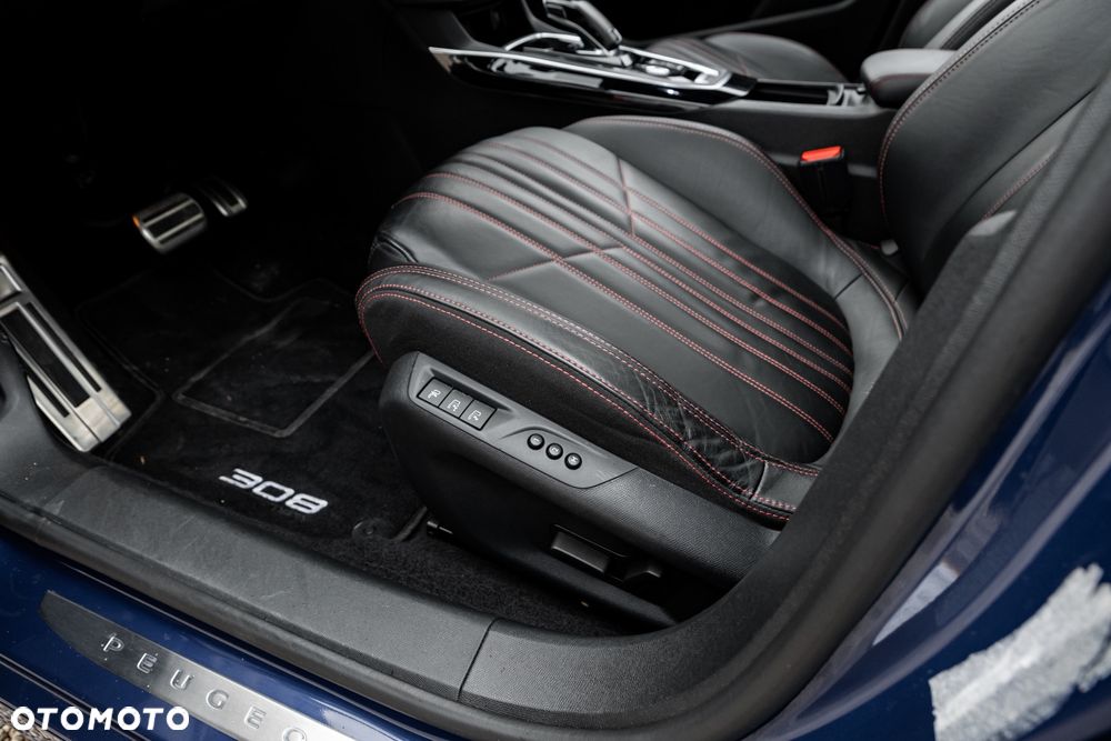 Peugeot 308 PureTech 130 EAT8 GT - 18