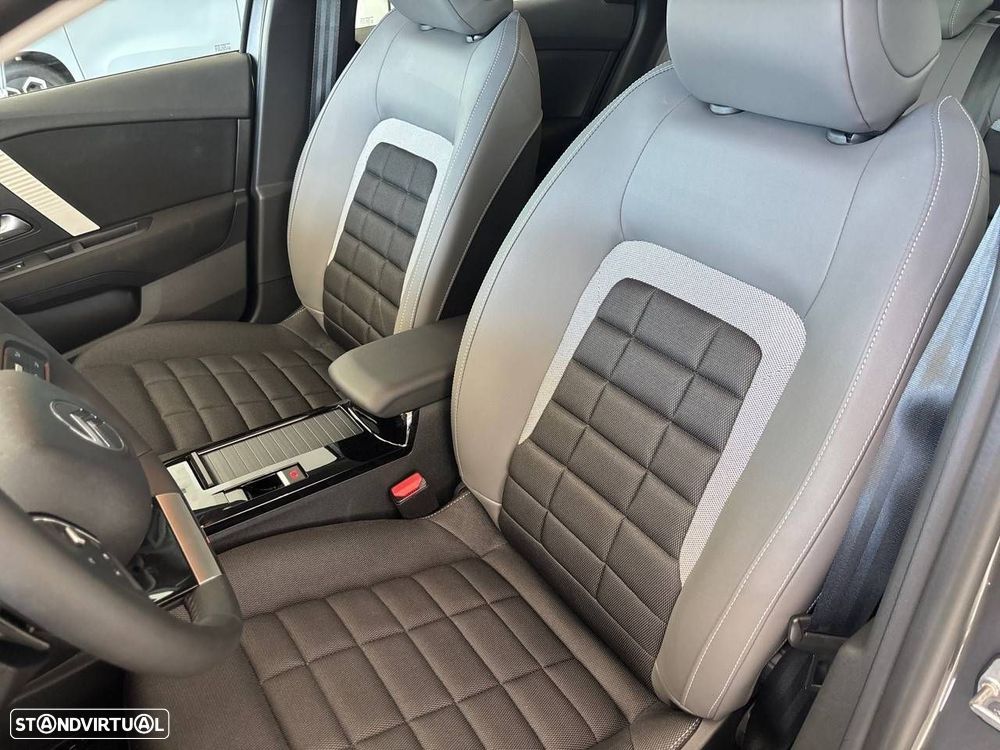 Citroën C4 1.2 Hybrid Plus e-DSC6 - 9