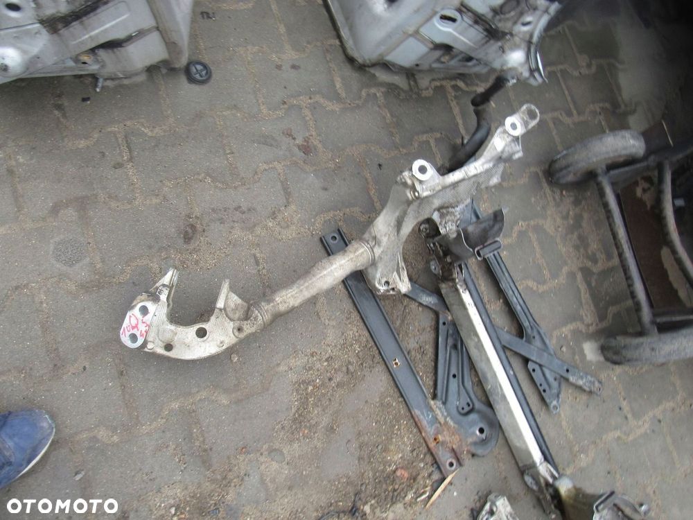 ZAWIESZENIE WÓZEK SANKI AUDI Q5 4X4 - 2