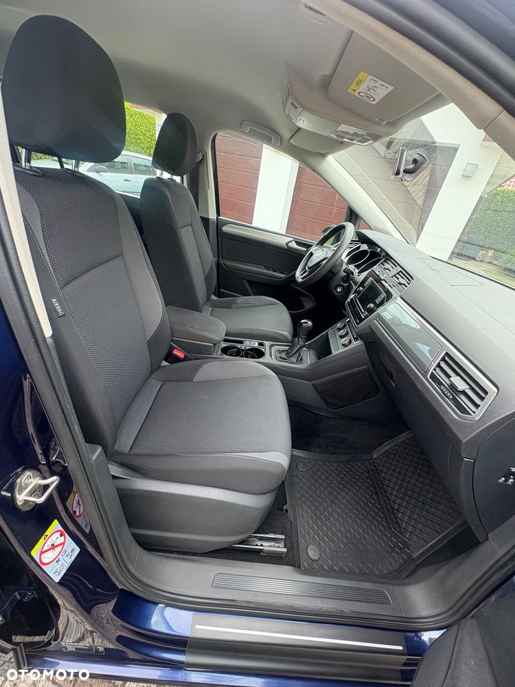 Volkswagen Touran 1.5 TSI EVO Active - 19