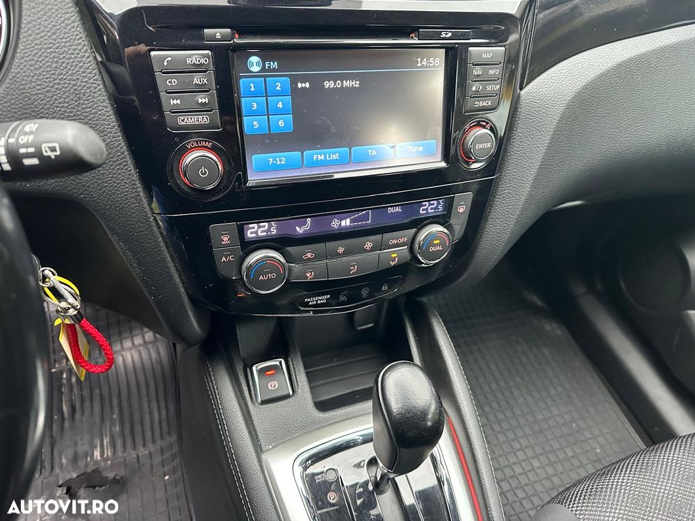 Nissan Qashqai 1.6 DCI Xtronic N-Connecta - 7