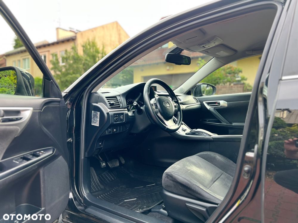 Lexus CT Limited Edition - 25