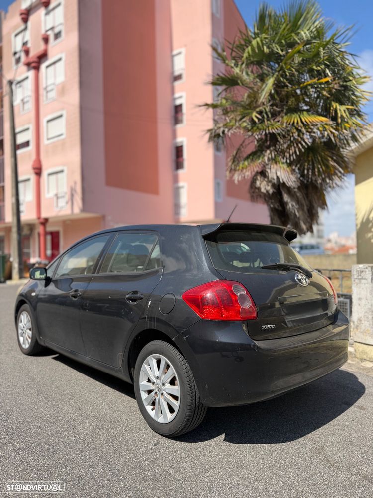 Toyota Auris 1.4 D-4D - 4