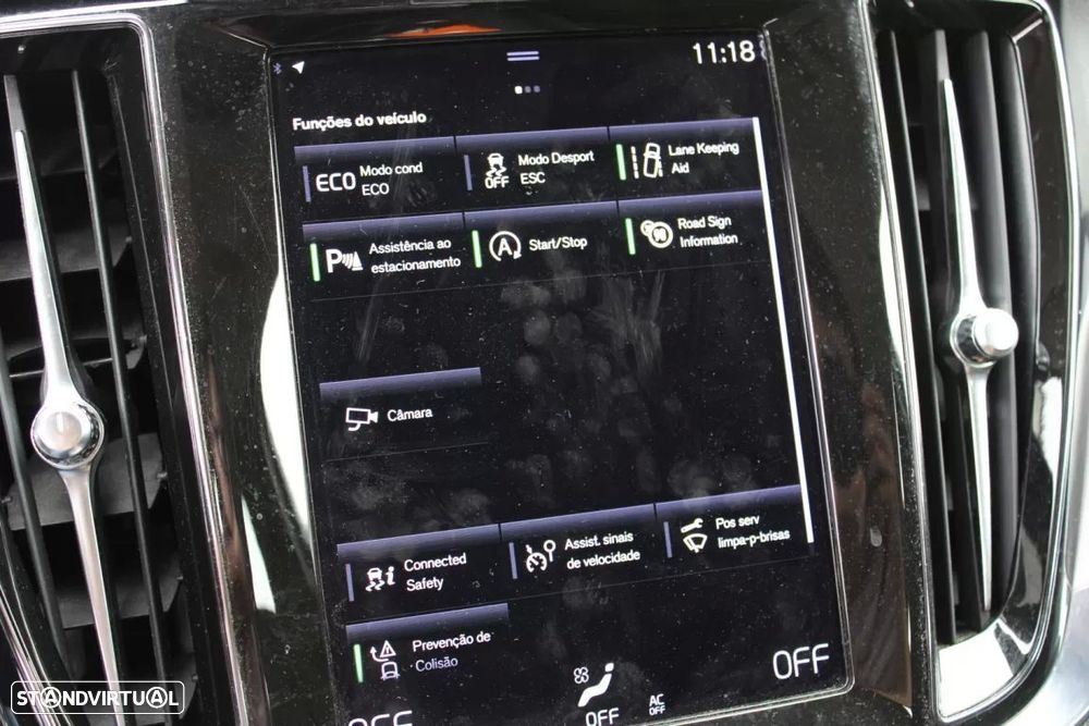 Volvo V60 2.0 B4 Momentum Core Geartronic - 26