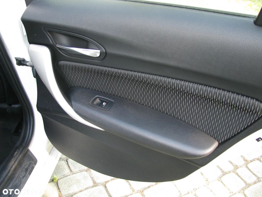 BMW Seria 1 116d - 21