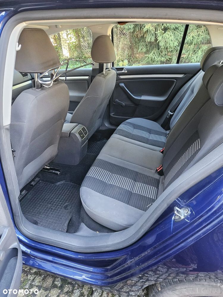 Volkswagen Golf - 15