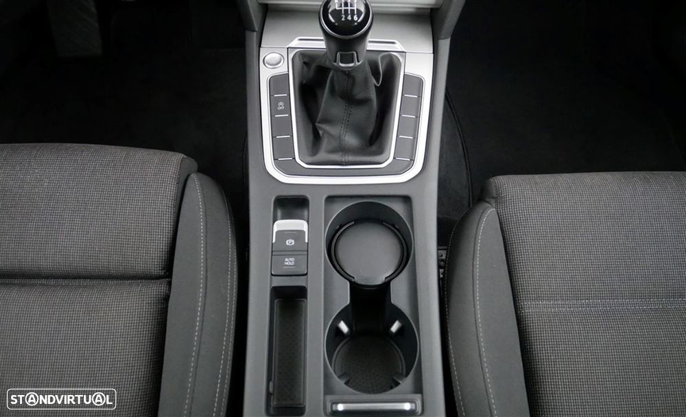 VW Passat Variant 1.6 TDI Confortline - 7