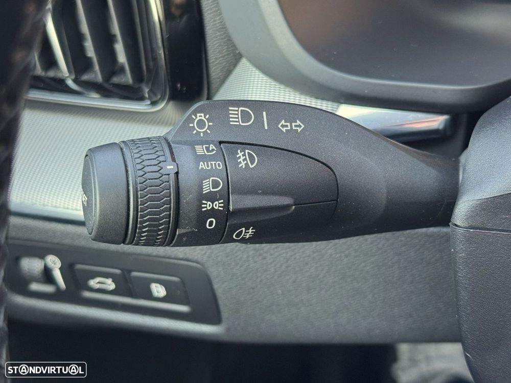 Volvo XC 60 2.0 T6 PHEV Plus Dark AWD - 33