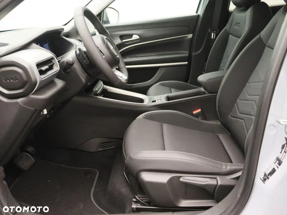Jeep Avenger 1.2 T3 mHEV Summit FWD eDCT6 - 6