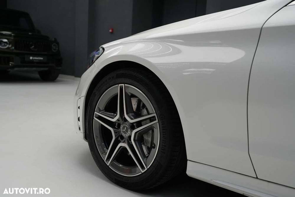 Mercedes-Benz C 400 4MATIC Coupe - 11