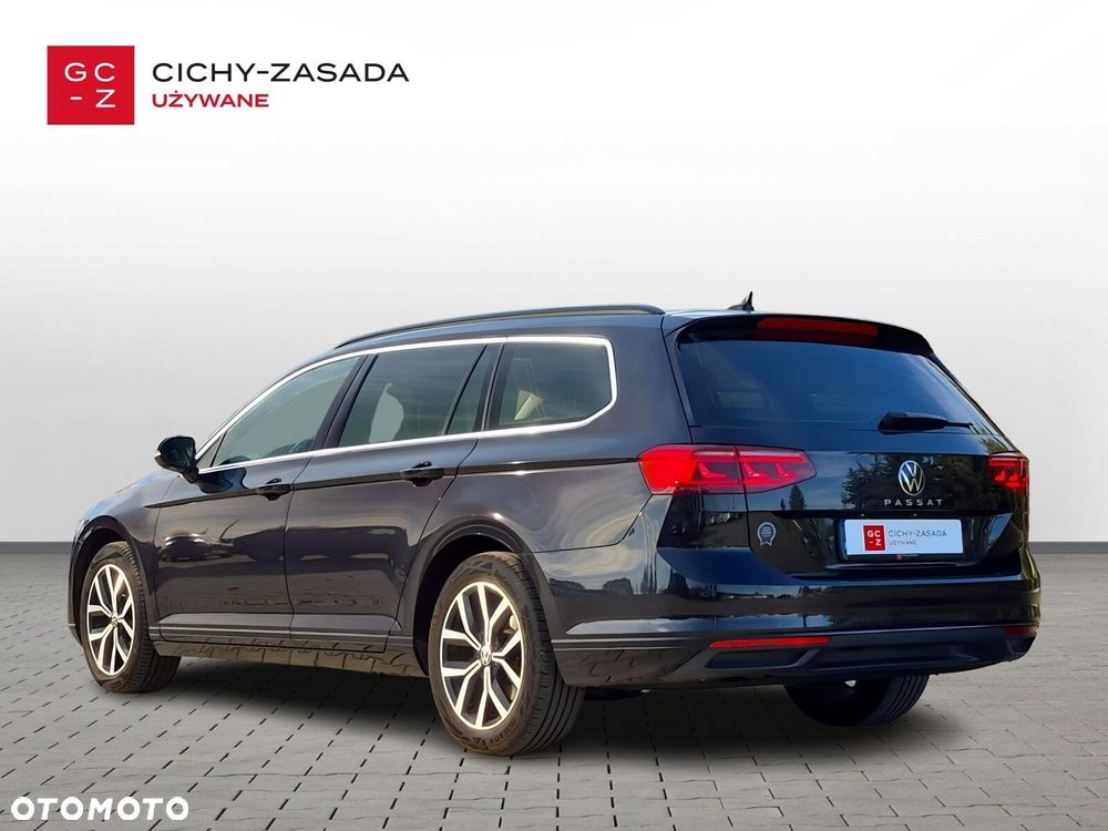 Volkswagen Passat - 3