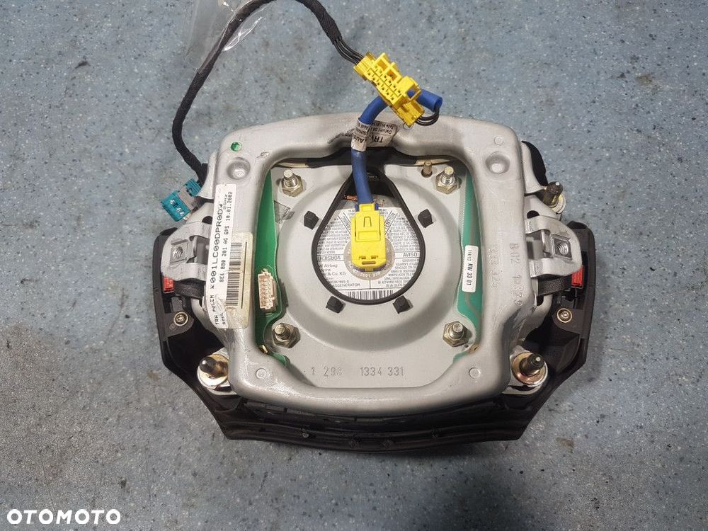 AUDI A4 B6 AIRBAG KIEROWCY X 8E0880201 - 4